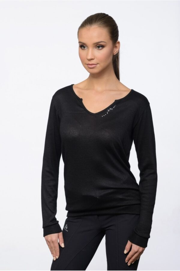 Der CAVALLIERA Jersey Loose Sweater Class ist ein eleganter und funktioneller, locker sitzender Pullover mit V-Ausschnitt.