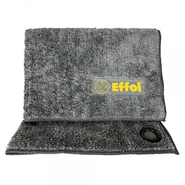 Das weiche effol SuperCare-Towel ist gleich für mehrere Zwecke geeignet. Nach der täglichen Putzroutine sorgt es für den Feinschliff.