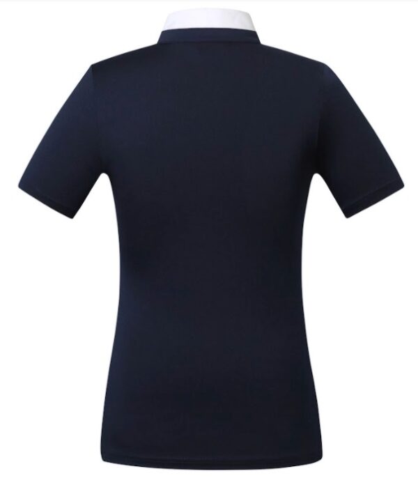 Das Covalliero Competition Shirt F/S 2021 bringt Farbe in Ihr Turnier-Outfit und bietet dabei besten Tragekomfort. Rund geschwungener Kragen!